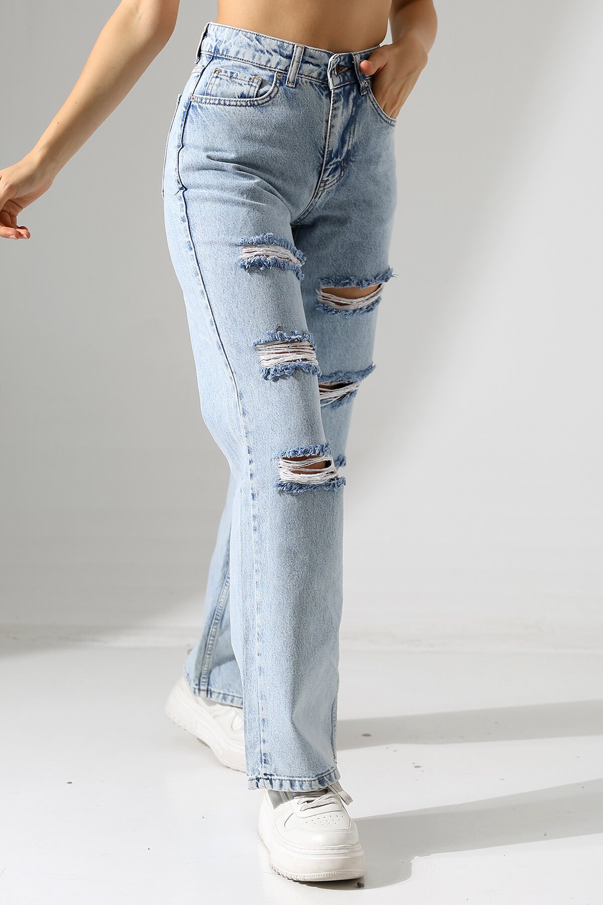 Yüksek Bel Yırtık Detaylı Mom Jean