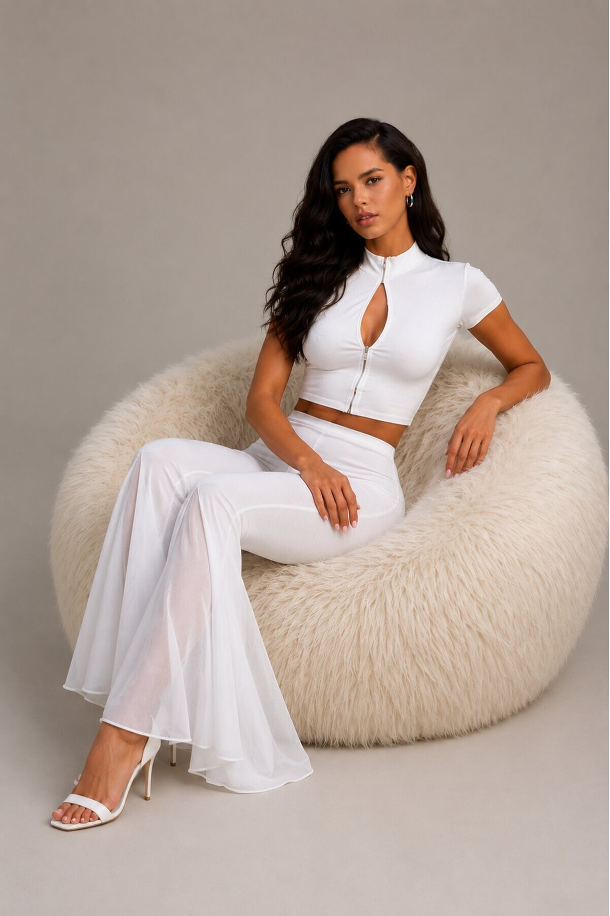 Beyaz Crop Top & İspanyol Paça Pantolon Kadın 2li Takım