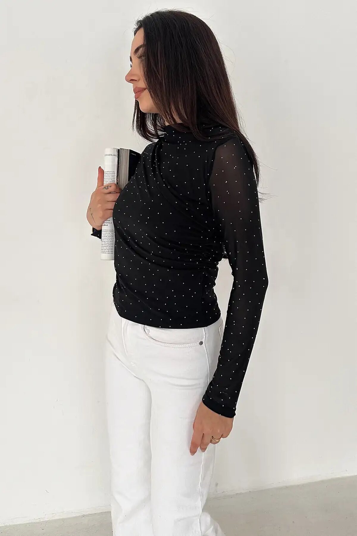 Dantel Detaylı Puantiye Bluz