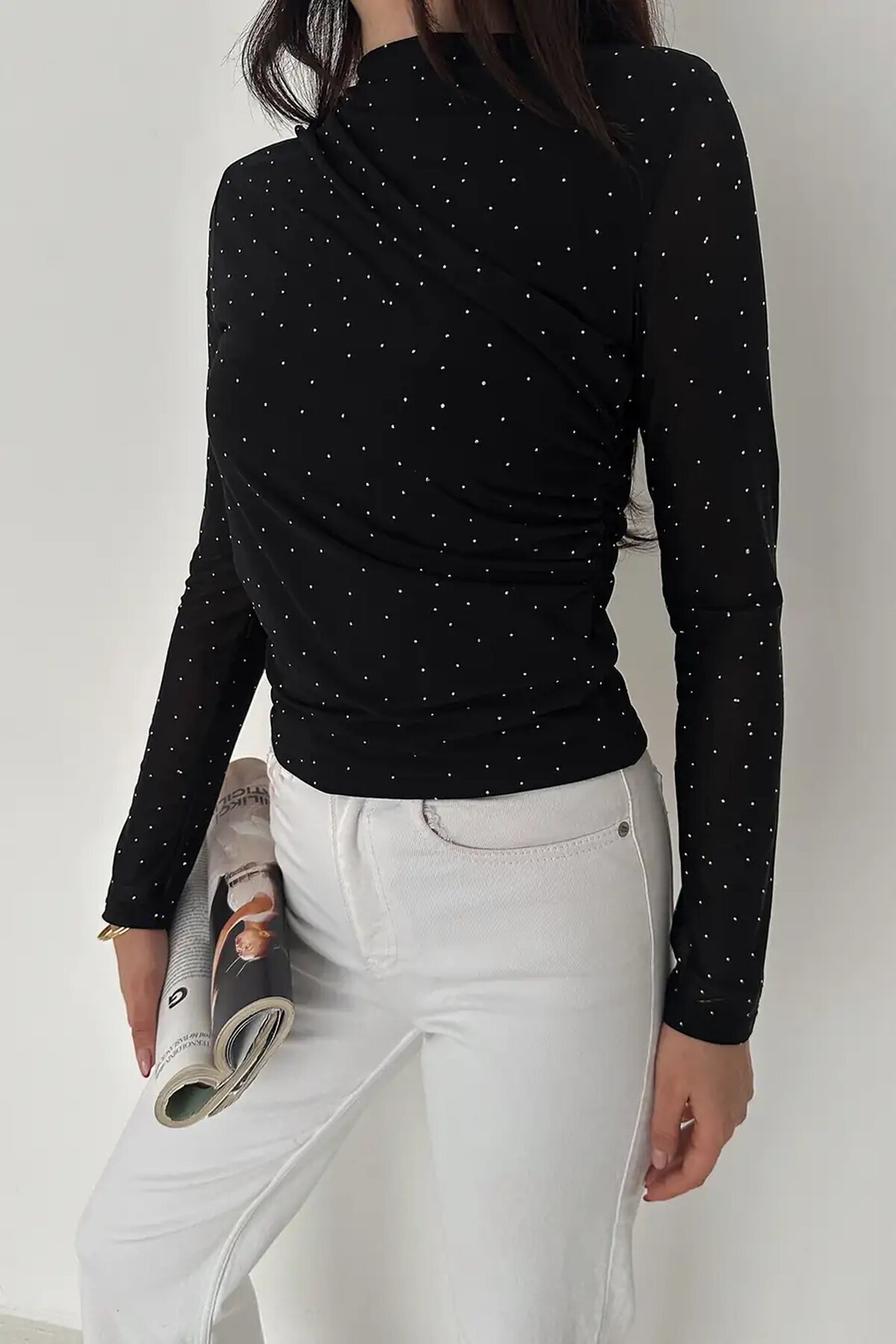 Dantel Detaylı Puantiye Bluz