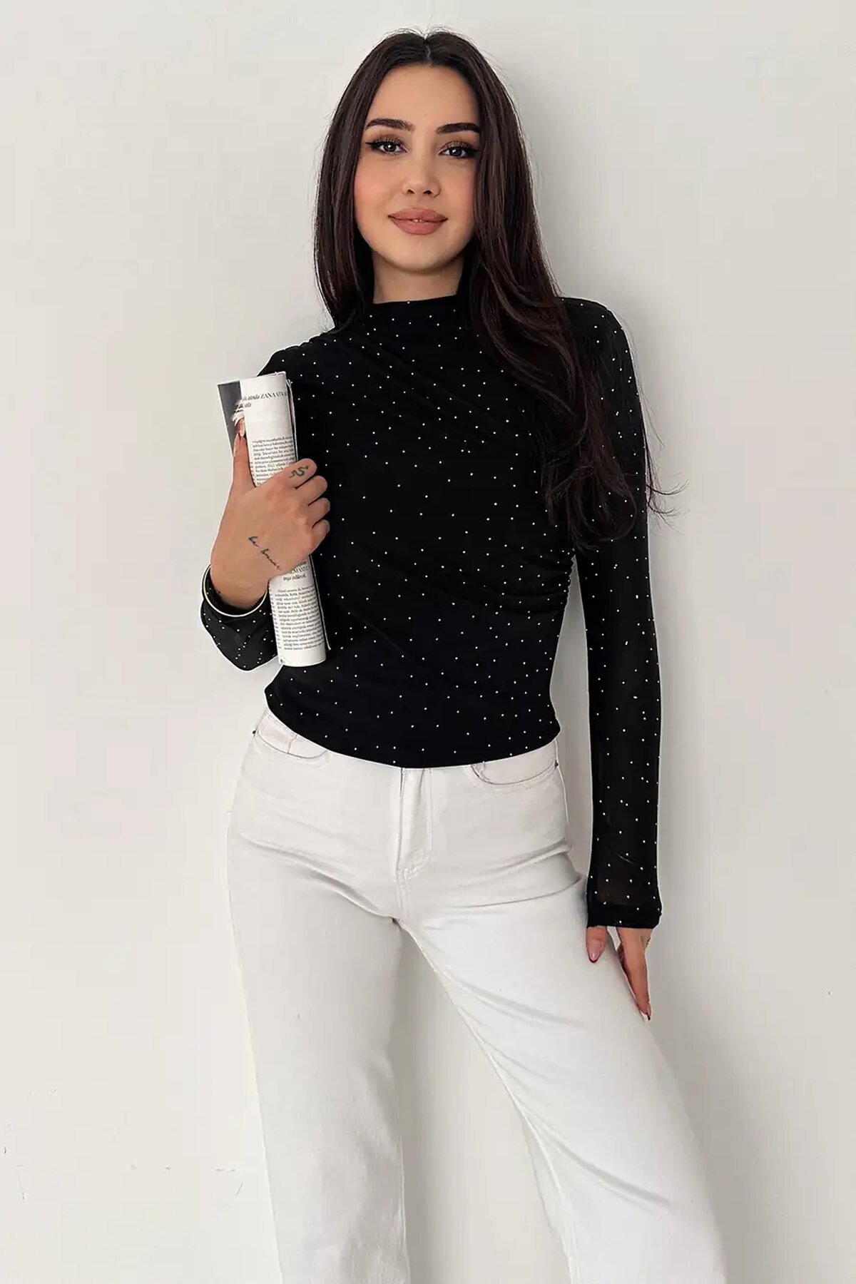 Dantel Detaylı Puantiye Bluz