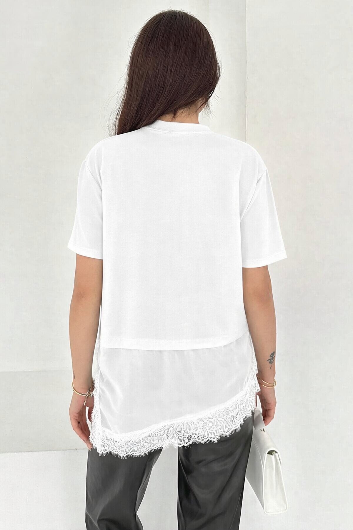 Dantel Detaylı T-Shirt