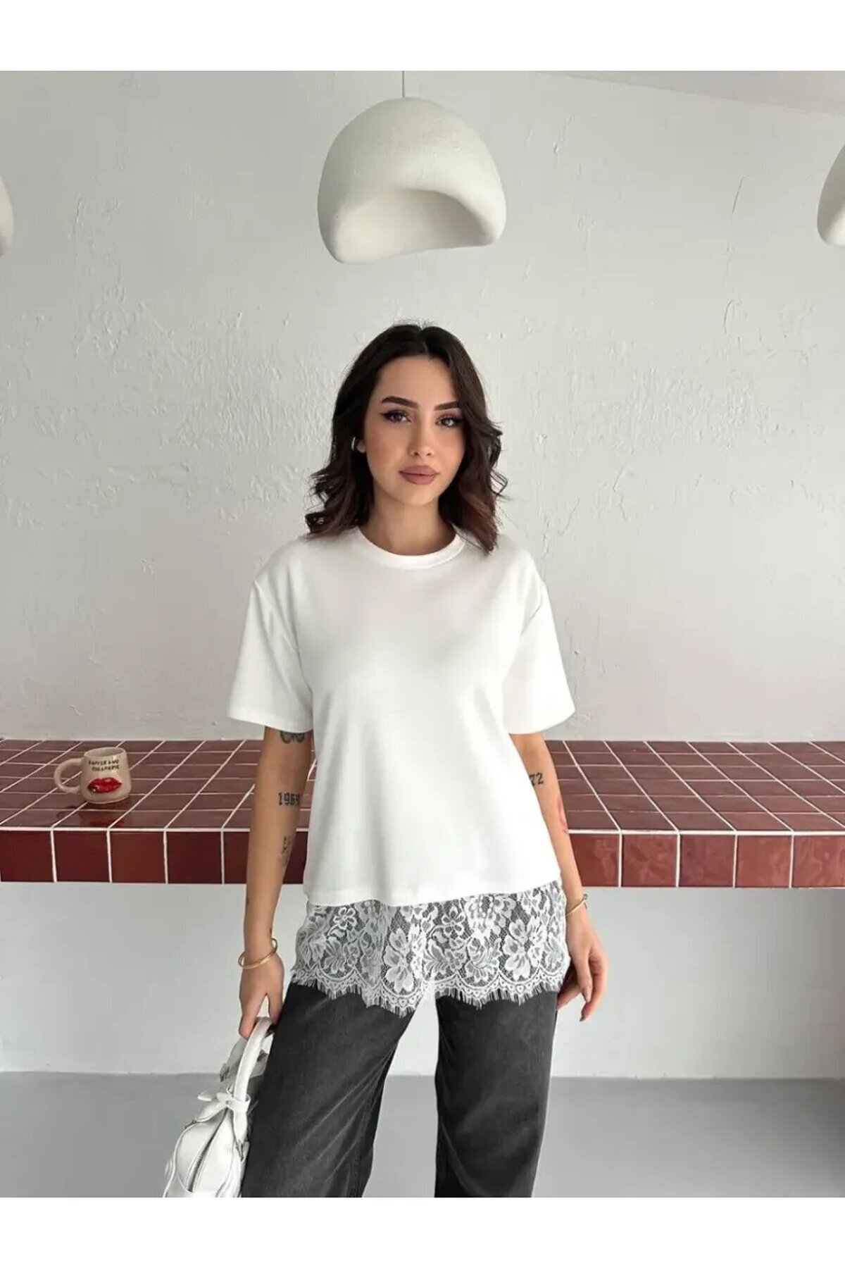 Kadın Eteği Dantel Detay T-shirt Beyaz