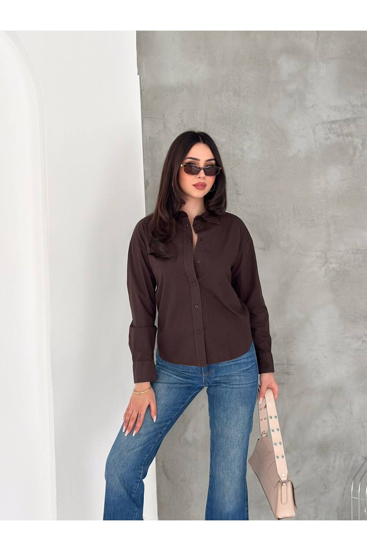 Kadın Oversize Gömlek – Bağlama Detaylı, Uzun Kollu, Şık & Günlük Kombin Gömlek