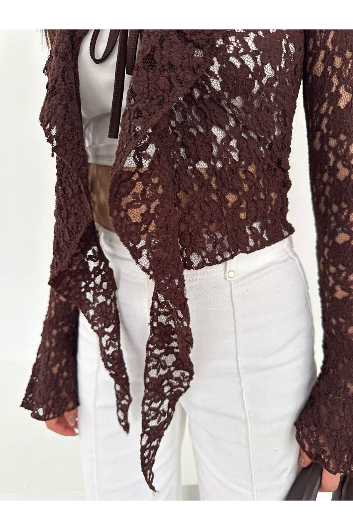 Kahverengi Dantel Bağlama Detaylı Transparan Bluz – Uzun Kollu Şık Kadın Bluz