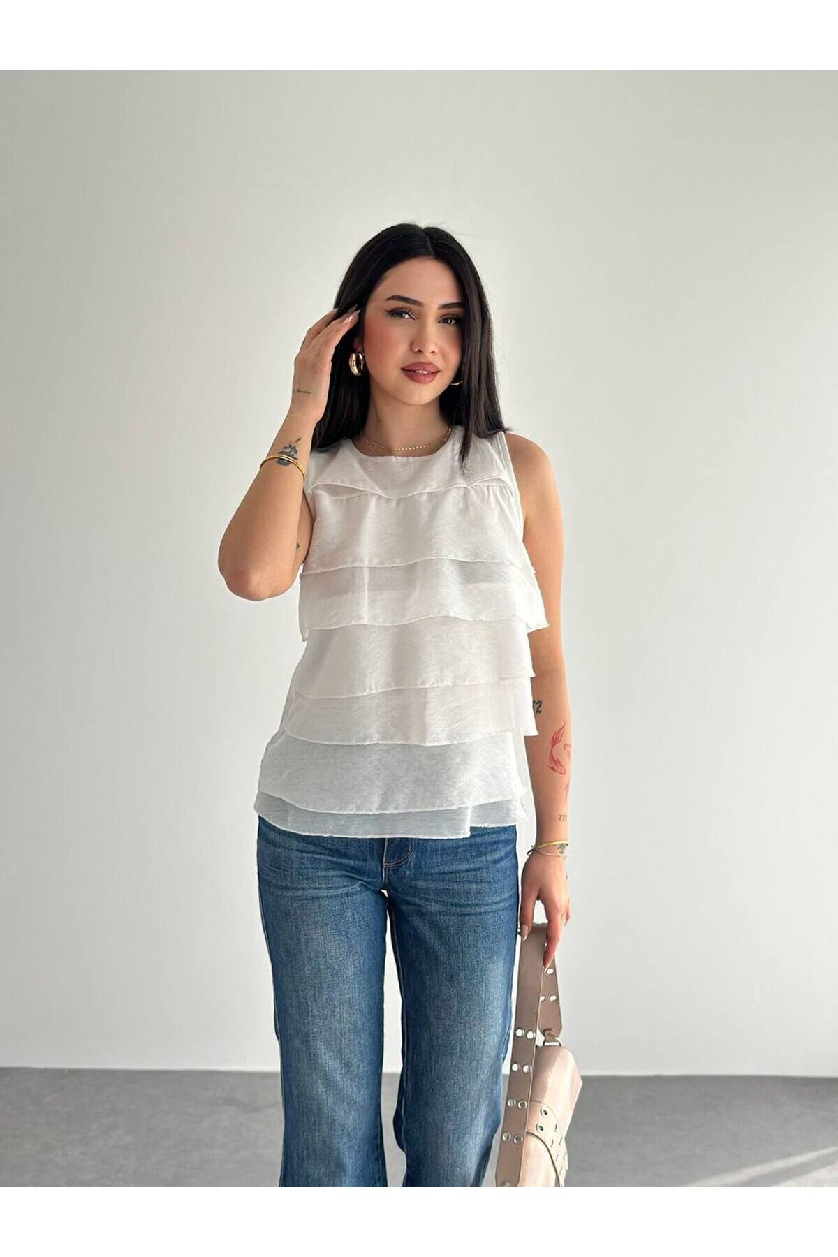 Kat Kat Fırfırlı Kolsuz Bluz – Şık & Feminen Yazlık Kadın Üst