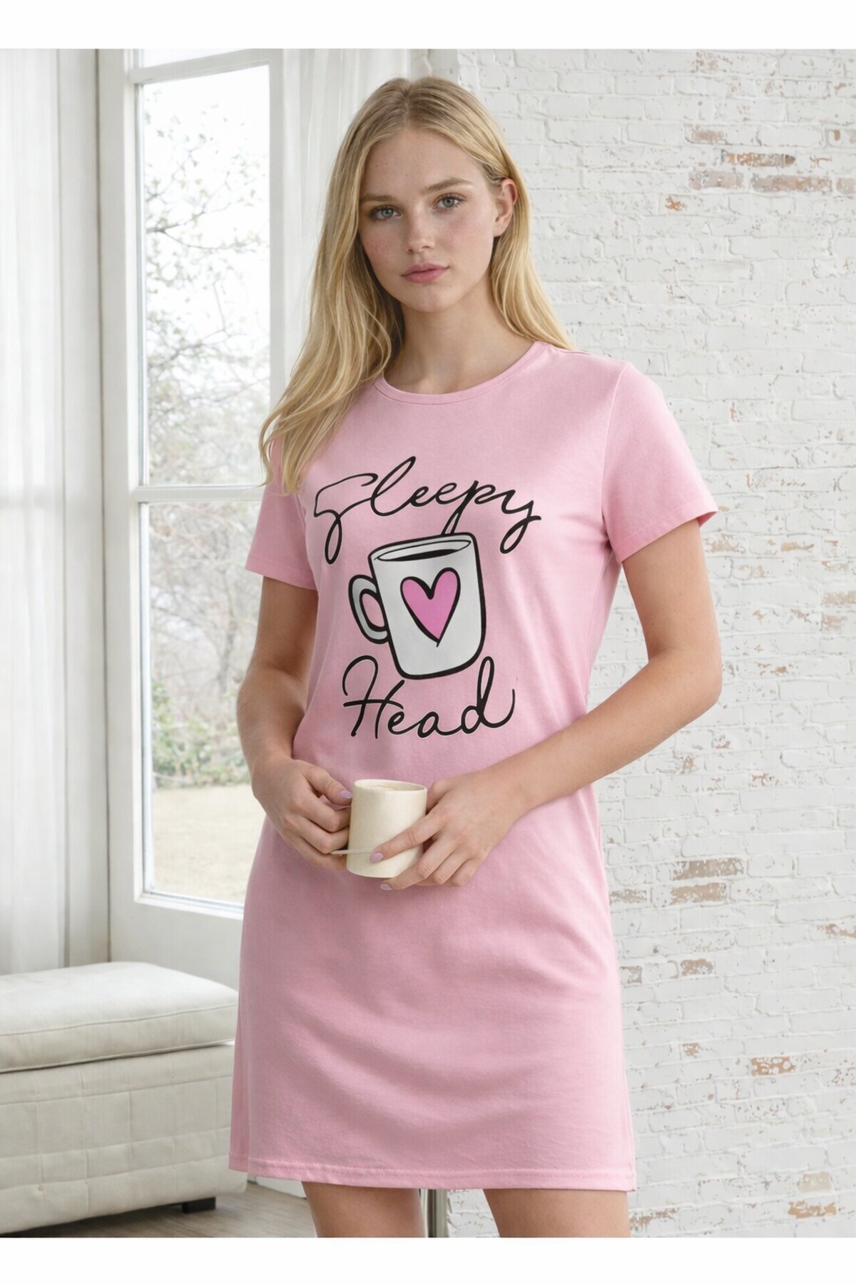 Kısa Kollu Rahat Kesim Diz Üstü Gecelik