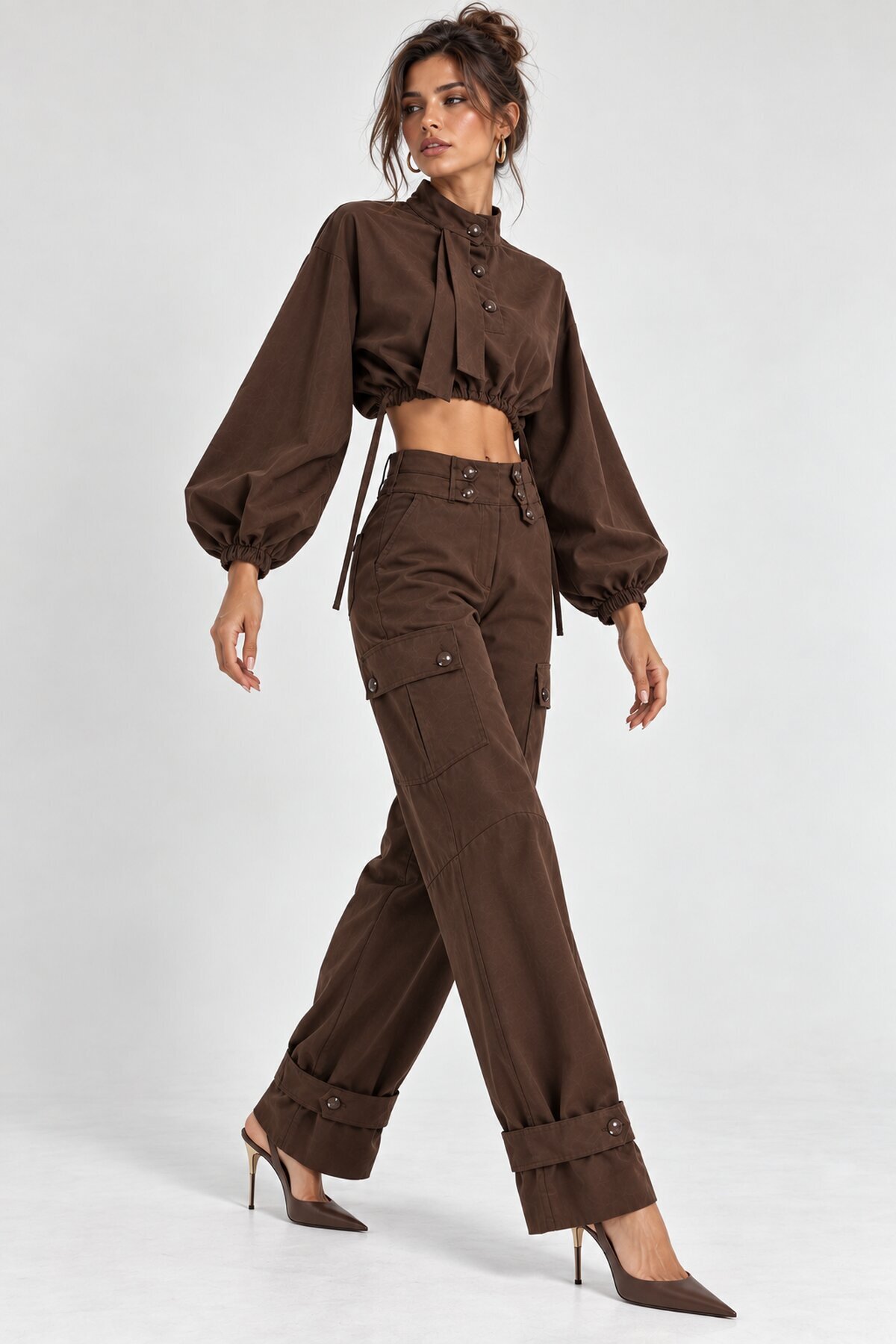 Modern Dokunuşlu Crop Bluz & Kargo Pantolon İkili Takım