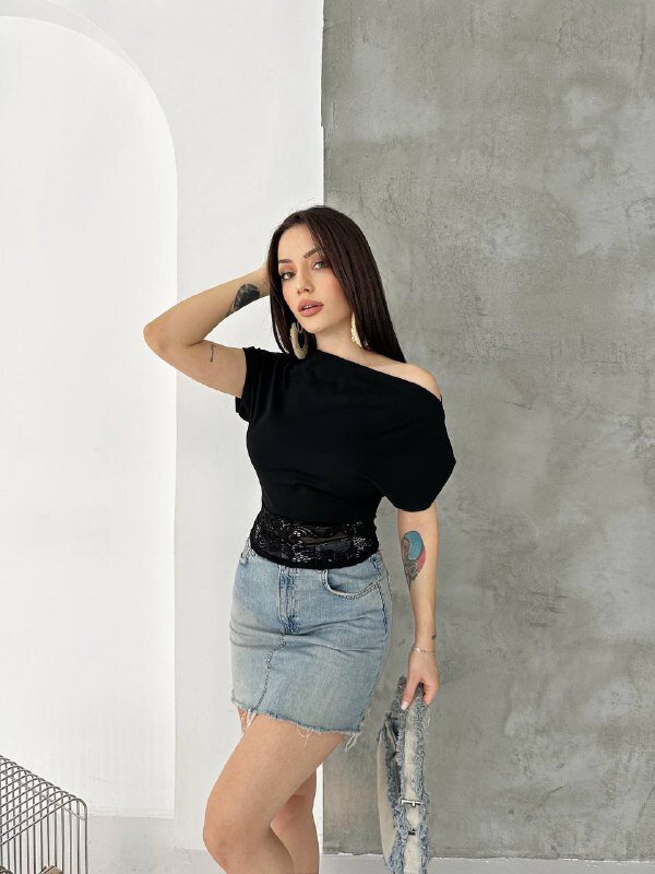 Siyah Tek Omuz Drapeli Dantel Detaylı Kadın Bluz