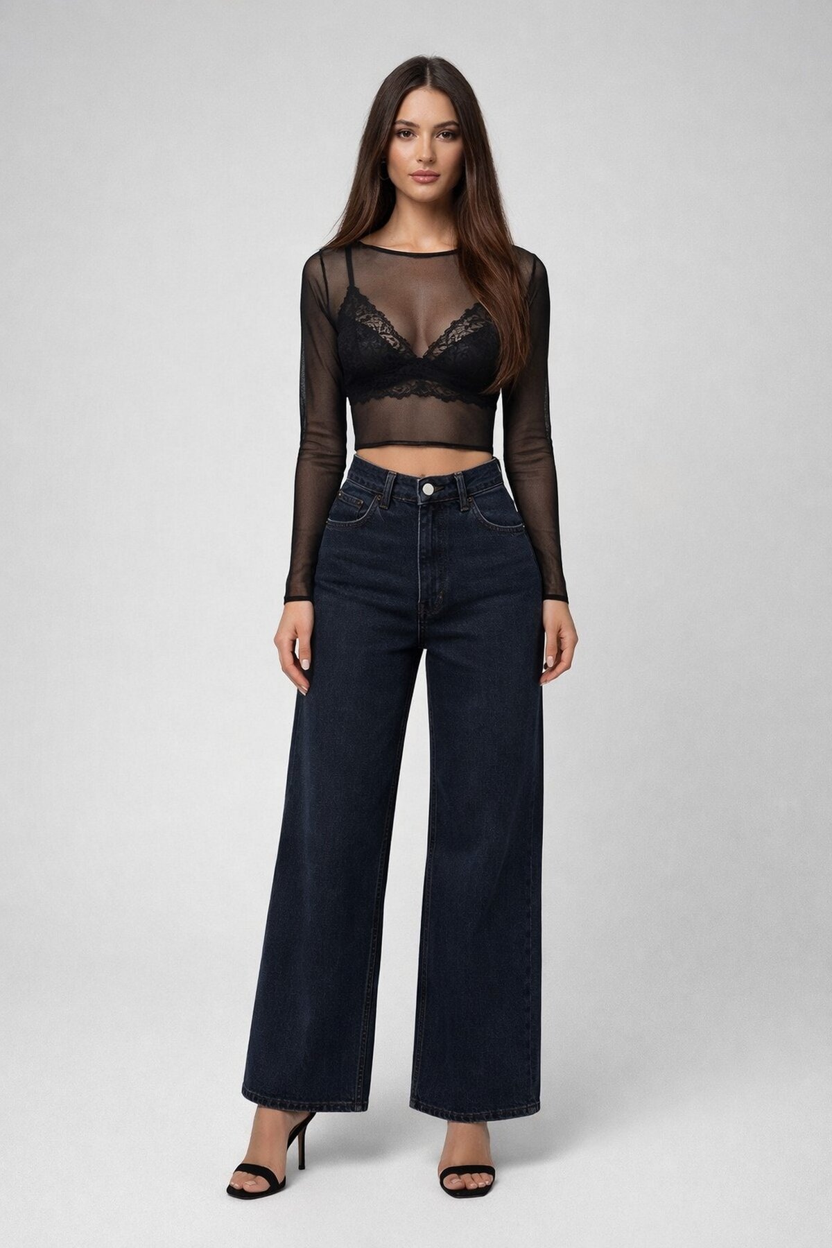 Siyah Transparan Tül Crop Bluz – Şık & Feminen Tasarım