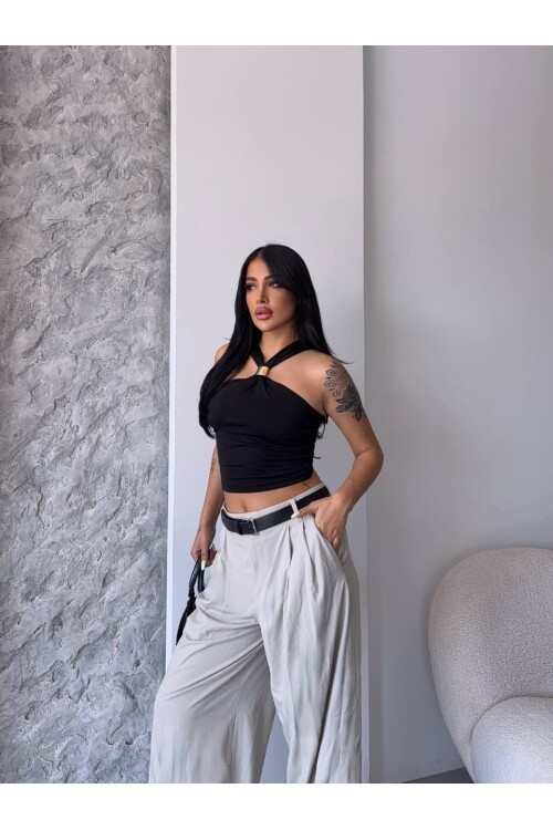 Siyah Sandy Kumaş Yaka Detay Bluz