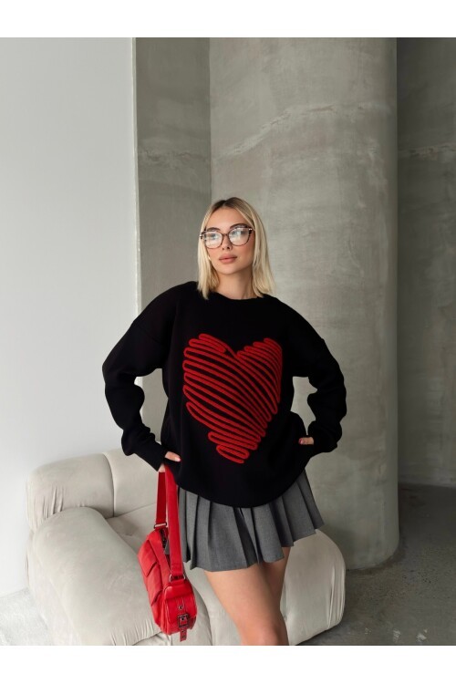 Kalp Nakışlı Oversize Triko Kazak