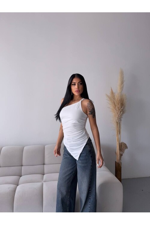 Omuz Detay Tasarım Bluz Beyaz