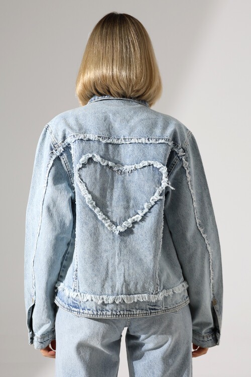 Sırtı Kalp Detaylı Oversize Denim Ceket