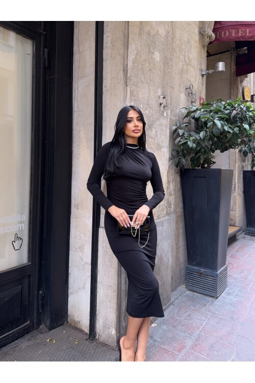 Yaka Detay Sandy Kumaş Elbise