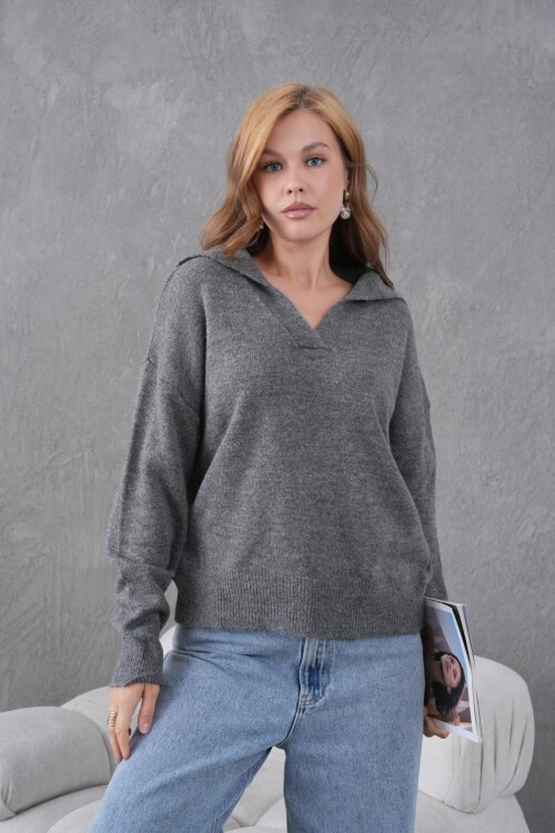 Kadın Antrasit Polo Yaka Oversize Yarım Pat Yumuşak Dokulu Triko Kazak