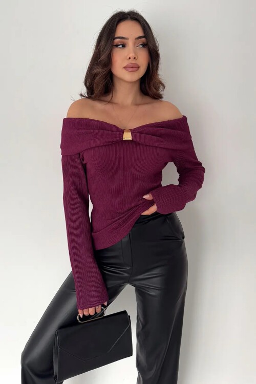 Kadın Omuz Açık Toka Detaylı Bluz