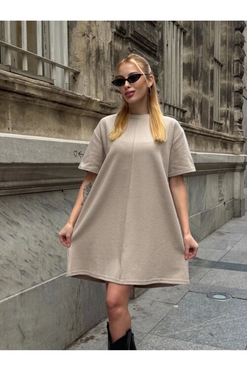 Kadın Rahat Kesim Soft Kısa Elbise Bej