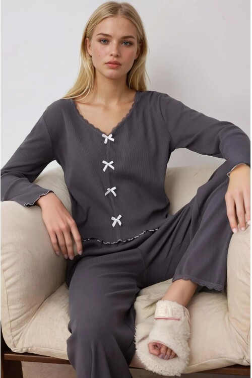 Pamuklu Dantel ve Fiyonk Detaylı Fitilli Örme Pijama Takımı