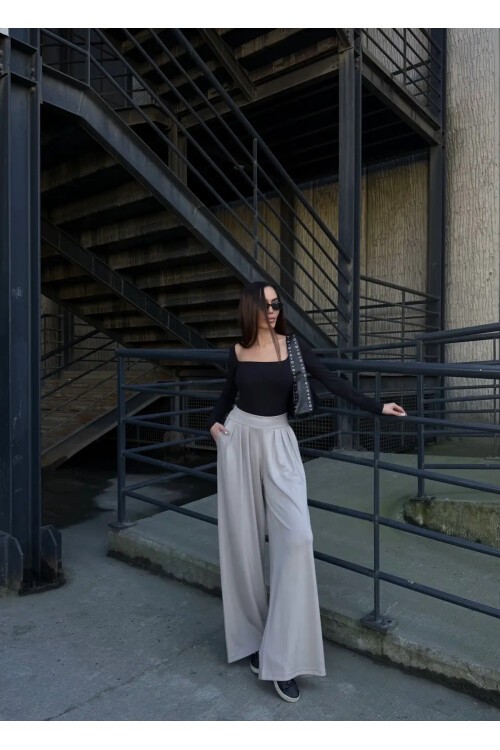 Pile Detaylı İspanyol Paça Oysho Kumaş Pantolon