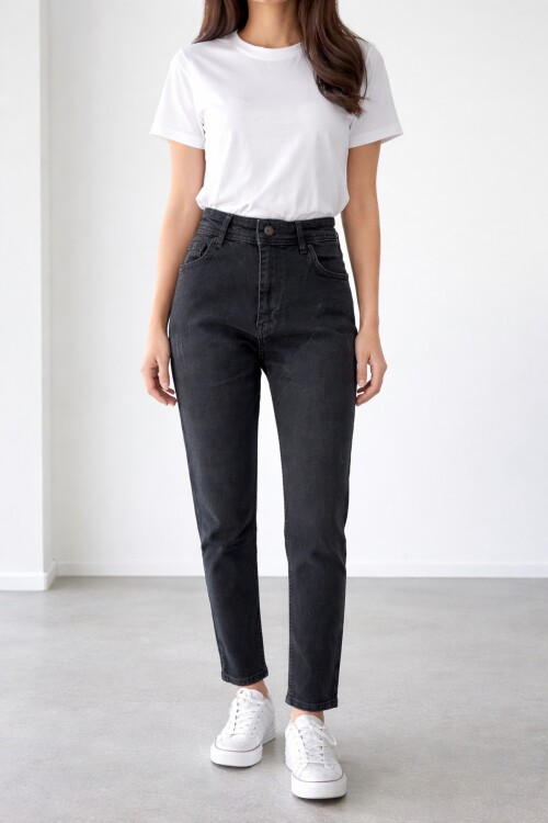 Siyah Fit Kalıp Esnek Jean