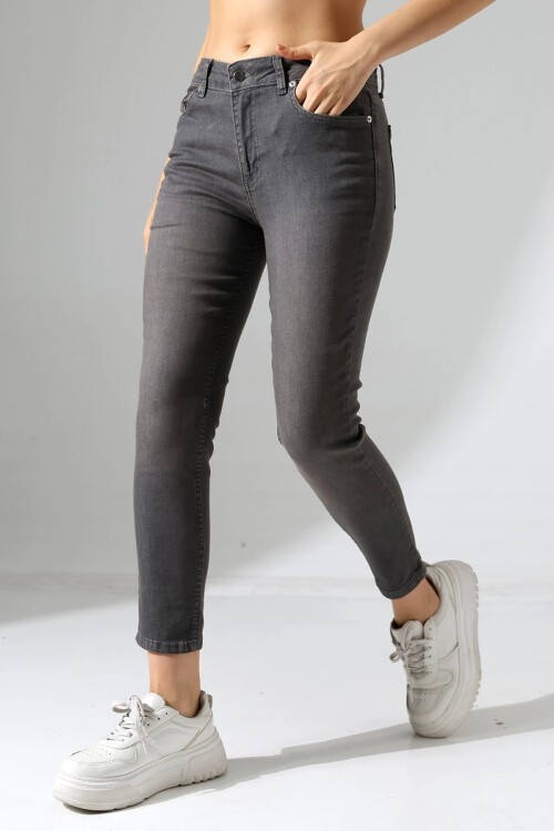 Yüksek Bel Dar Paça Füme Jean Pantolon
