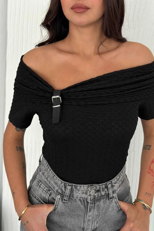 Kadın Tokalı Düşük Omuz Bluz