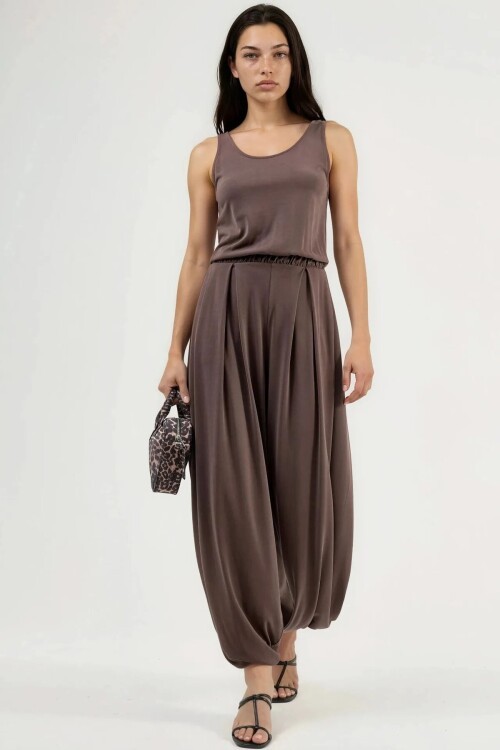 Kahverengi Modal Kumaş Lastik Bel Detaylı Şalvar Form Tulum