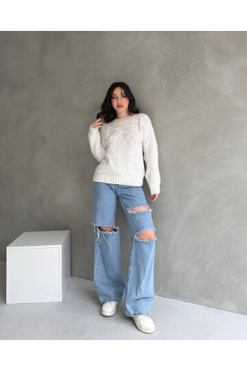 Bisiklet Yaka Bürümcük Detaylı Triko Kazak Beyaz