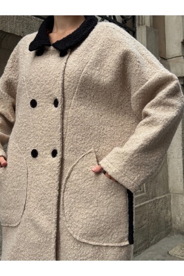 Buklet Kumaş Yaka Detay Düğmeli Mont Bej