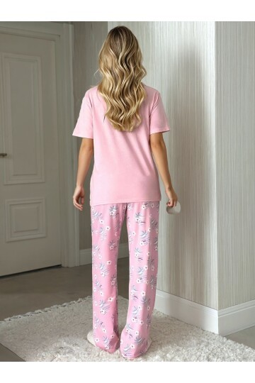 Çiçek Desenli Kısa Kol Pembe Pijama Takımı