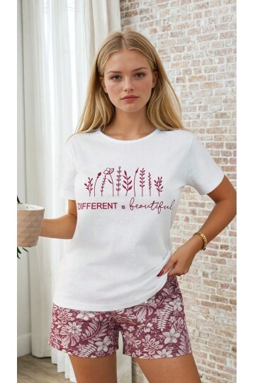 Different is Beautiful Baskılı Şortlu Kadın Pijama Takımı