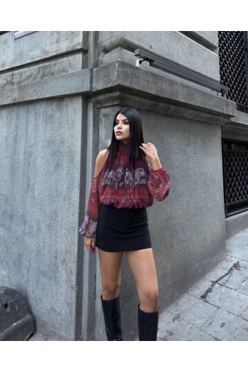 Omuz Açık Bel Detay Bluz