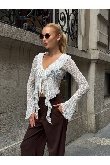 Pervazlı Dantel Kumaş Beyaz Bluz