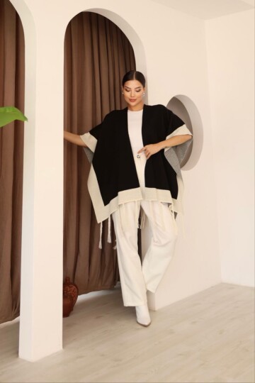 Siyah Püsküllü Renk Bloklu Kışlık Triko Panço