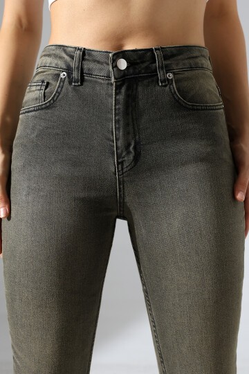 Yüksek Bel Dar Paça Yıkamalı Kadın Jean Haki Gri