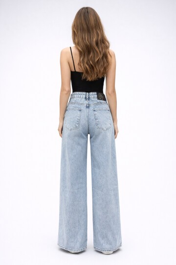 Açık Mavi Geniş Paça Jean