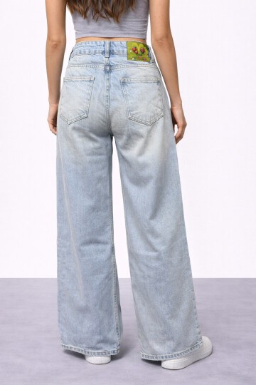 Açık Mavi Geniş Paça Jean