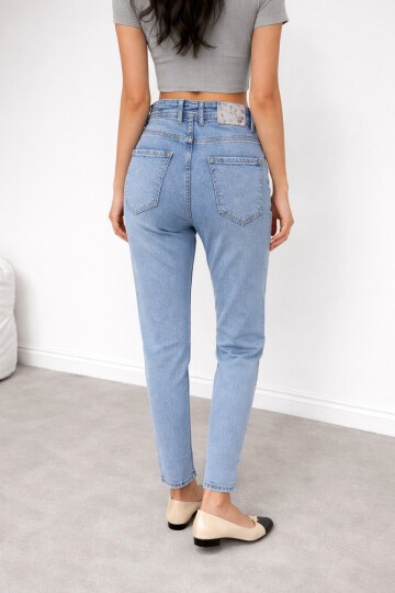 Buz Mavi Esnek Dar Paça Jean