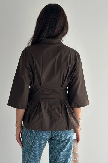 Kadın Bel Formlu Gömlek – Düğmeli Yarım Kol Şık Gömlek Kahverengi