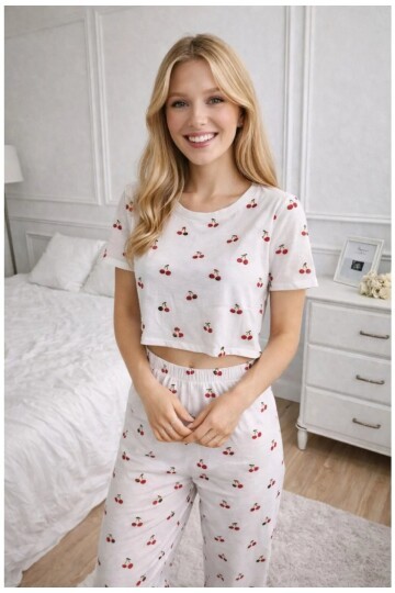 Kadın Beyaz Kiraz Desenli Alt Üst Pijama Takımı - Ev Giyimi