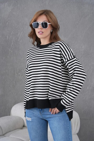 Kadın Bisiklet Yaka Nakış Detay Yırtmaçlı Oversize Çizgili Triko Kazak