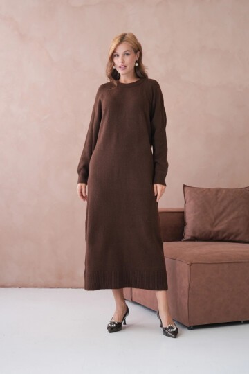 Kadın Bisiklet Yaka Yumuşak Dokulu Maksi Boy Şardonlu Oversize Triko Elbise