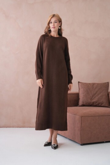 Kadın Bisiklet Yaka Yumuşak Dokulu Maksi Boy Şardonlu Oversize Triko Elbise