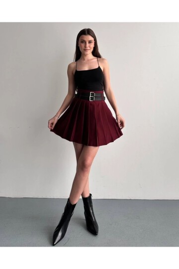 Kadın Çift Kemerli Şortlu Pileli Etek Bordo