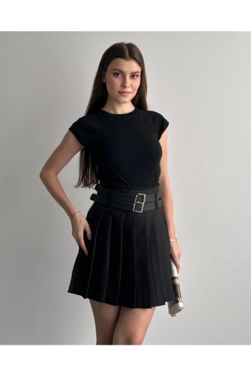 Kadın Çift Kemerli Şortlu Pileli Etek Siyah