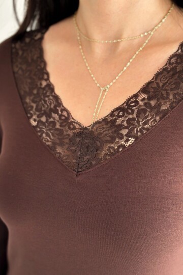 Kadın Dantel Detaylı V Yaka Elbise – Uzun Kollu Şık Günlük Elbise