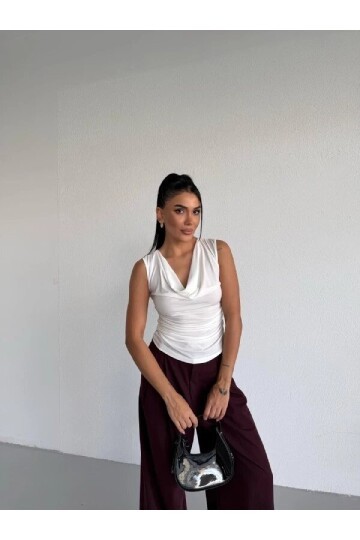 Kadın Degaje Yaka Kolsuz Bluz Beyaz