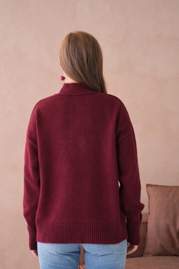 Kadın Dik Yaka Kolları Düğme Detaylı Yumuşak Dokulu Şardonlu Triko Kazak