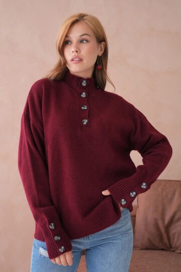 Kadın Dik Yaka Kolları Düğme Detaylı Yumuşak Dokulu Şardonlu Triko Kazak